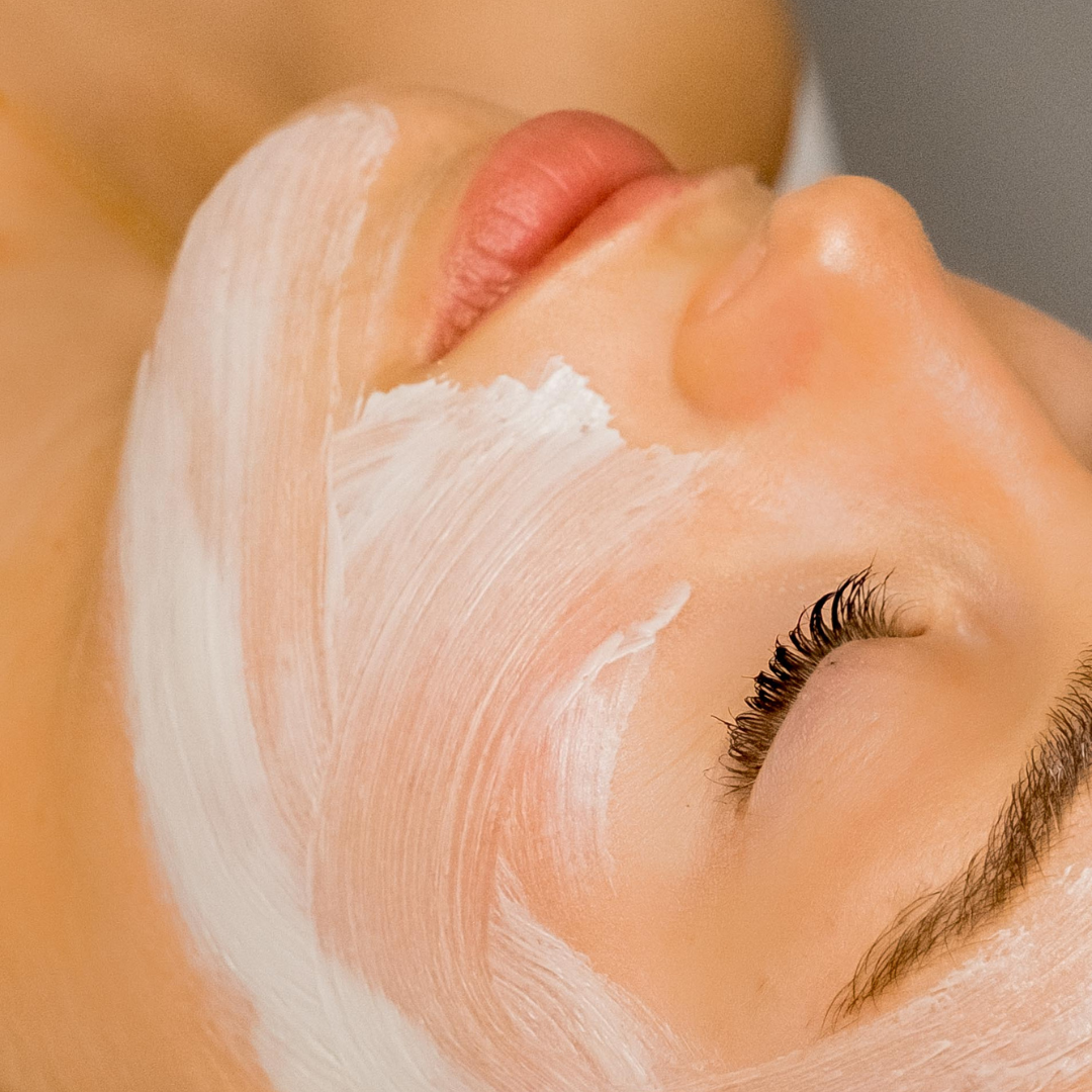 Gesichtsmaske mit Silizium – intensive Pflege bei müder oder unreiner Haut